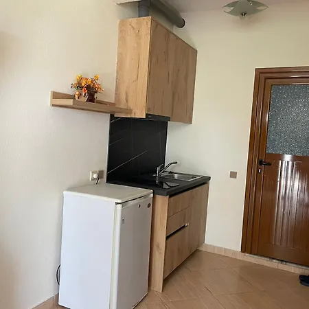 Orest Apartment *