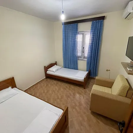Orest Apartment *
